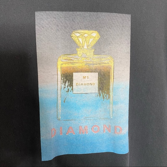 Diamond perfume bottle graphic tee shirt L - Picture 2 of 9